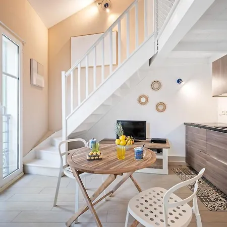 Carla Zone Pietonne Clim Feriehus